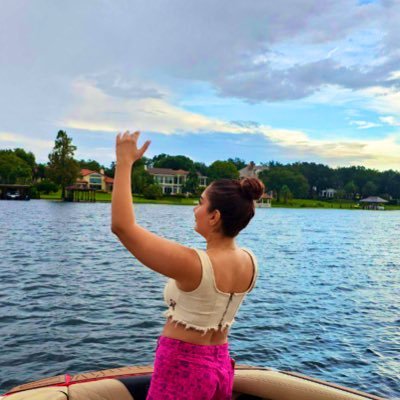 TABARANEH's profile picture. 🕊 ﮼آدمِ‌امنِ‌زندگیِ‌آدم‌ها‌باشیم🕊