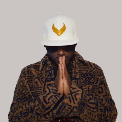 Musician| DJ | Listen to ‘Higher’ ⏩ https://t.co/ApPSs0yCUg | https://t.co/WfTVUyzpUf