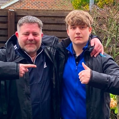 Happily married to the boss and love our boy to the end of the earth, green n yella blood🔰🇵🇱Polska 🇵🇱👊🏼 love a mix 🎧 and a beer🍺