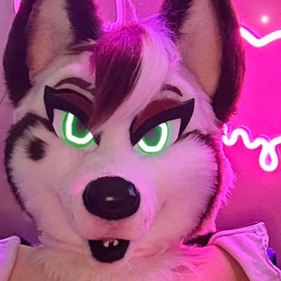 🍨39 (she/her) 🐾 Bi+Demi 🩷💜💙 Married to @ashessmashez 💍 Husky MILF with 38FF's ✨🍈🍈✨ 🔞18+ ONLY, MDNI 🔞 ⭐Custom content: https://t.co/Vn8juxyJaz