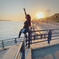 Vivian (@vivian_macneil3) 's Twitter Profile