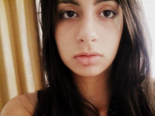 Suélen, apelido Sú, 14 anos, niver 06/01, cor preferida: roxo, amo Rock \m/ e as musicas da Evanescence,Charlie Brown ,Nx Zero , Panic! At The Disco & etc.