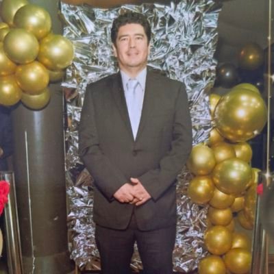 Hijo; padre de tres jóvenes; Docente Universitario