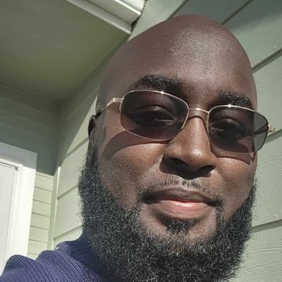 Outspoken individual that can be funny at times. I enjoy putting smiles on people's faces, because life is too short and it can pass you in the blink of an eye.
