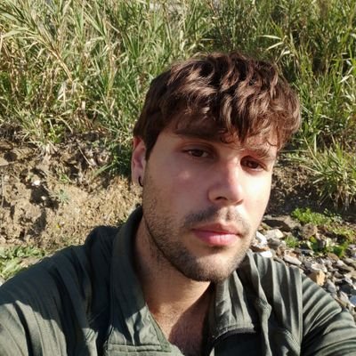 Me gustan los animales y no mucho más.
das Wahre ist das Ganze.