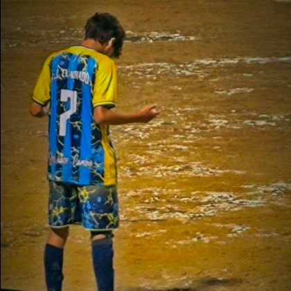 EmmanuelR_7's profile picture. ⚽7⚽
✝️🦁✝️
Filipenses 4:13 - Josué 1:9
Lo mejor está por llegar 🔜
1. Dios
2. Familia
3. Fútbol
Bogotá 💛❤️
SⓂ️L💙🤍
1946 ☠️🇪🇪