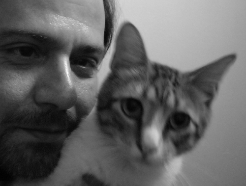 vitorinoalmada's profile picture. Animador cultural nos anos 80, jornalista desde 1992 - hoje a fazer pela vida, entre uma coisa e a outra