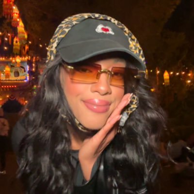 gaming, wrestling, & theme parks, oh my! ✨ | 💼 campaign manager in games | opinions are my own. | ig: khalia.p.t