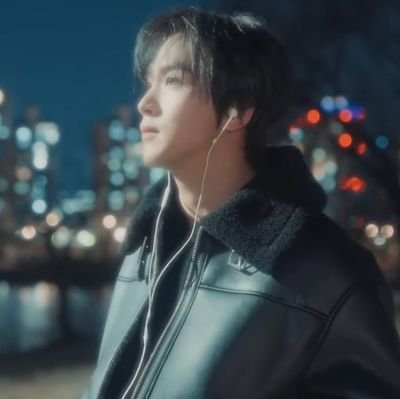 @NCTsmtown_DREAM : Life is but a dream we got history #bluefordream