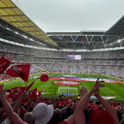 Hxzzam's profile picture. 