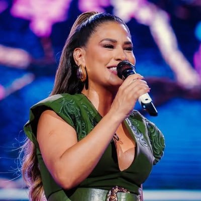 detalhessimone's profile picture. simone’s lover 💌