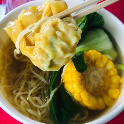 R_Ursulah's profile picture. Spreading joy since the 90’s😁