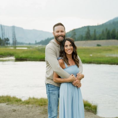 Owner of Crews Insurance Agency • Wife • Mom of 2 girls • Romans 8:28