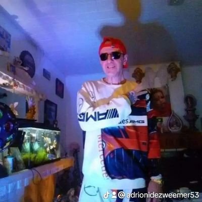 AdrioniDezweem1's profile picture. MMMMMMMMMMMMMMMMMMMMMMM