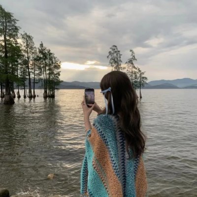 The scenery here is really beautiful, it makes me feel refreshed.