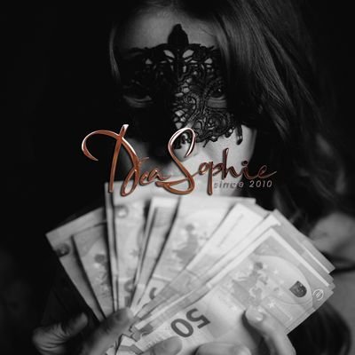 deasophie92's profile picture. FinDom💸👠
-Clicca e Paga!-  il mio mantra.🖤
My Throne https://t.co/s2k7fBA539

Revolut @sophy92