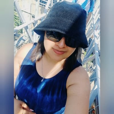 Edy_Mozo's profile picture. 🌸Vive tu vida, sueña, cambia al mundo con una sonrisa sincera. No te rindas
𝓔𝑙 𝑚𝑖𝑠𝑚𝑜 𝑎𝑖𝑟𝑒 🦋
#Music #Love #photography #Coffe☕🩷