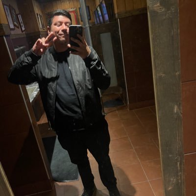 GentleBen_'s profile picture. Don’t threaten me with a good cry.