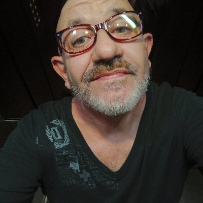 Bon jan i trapella. Xerraire i escoltador. Simpàtic i taciturn. Optimista i pessimista. Vaja... una mica com tothom, no?