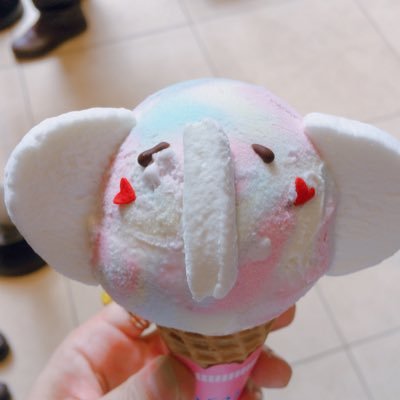 35歳/潰瘍性大腸炎持ち/セカオワ/R6.12左胸のしこり気付く/R7.2.10乳がん告知、トリプルネガティブ/心エコーで先天性大動脈二尖弁だと発覚/7.8手術/8.12〜放射線治療/同じ乳がんの方と情報交換出来ればと思います