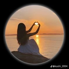 GlynisDelf93823's profile picture. Timeless beauty with a brilliant mind 🌟