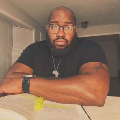 Assistant Professor of English @AndersonU • WE BE WALKIN’ BLACKLY IN THE DEEP • Words: @SouthernHReview @the_rumpus @upthestaircase • 1914 • 🇨🇺🇳🇬