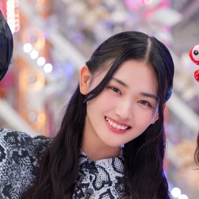 櫻坂❤️山﨑天さん 🤠好きな曲・何歳の頃に戻りたいのか？コンセントレーション，I’m out，五月雨よ，摩擦係数，条件反射で泣けてくる，制服の人魚、恋衣、/言葉遣い丁寧な人をフォローしがち🙇‍♂️