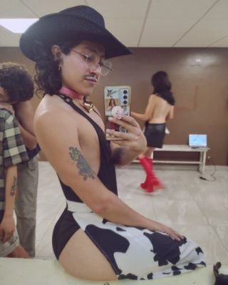 gato_muertx's profile picture. Desde Iztapalapa para el mundo. Queer NB, a veces punk, voguerx, ilustradorx en ratos libres. Tengo un cuyo que se llama Jamoncita ✨❤️‍🔥