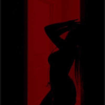 18+ Tiny bored college girl next door ~21~ 🖤 femdom 🖤