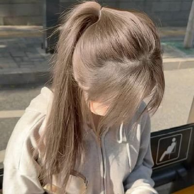 🎀ขอให้โลกนี้ใจดีกับฉัน🎀
♯ nam fah ⌇𖦹 ׂ 𓈒🐇 ೀ