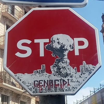 gloria_arq's profile picture. we are all mad here