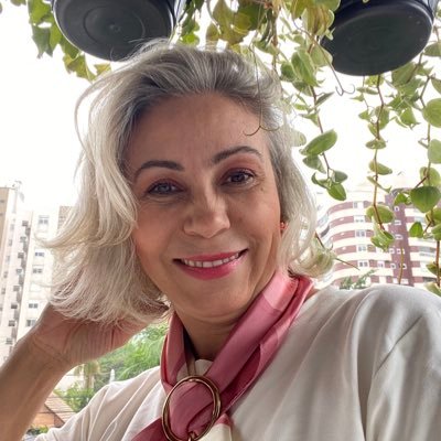 BertotiNetty's profile picture. Eu sou assim, profissional, política, defensora do cidadão de bem, sonhadora, divertida, realista, verdadeira, e quero este país transformado. Deus é tudo.