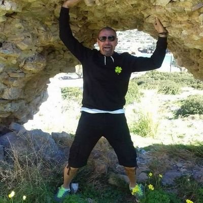 A poor Govanbhoy and Junglebhoy (No7) making his way in the world, loving the Crete life and the music. As seen on greek tv, YouTube and facebook🇬🇷💚🍀🇮🇪