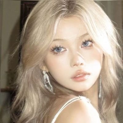 ItRoslyn16623's profile picture. I read Romance books, but what kinds of romance books I read? Fantasy, Dark, Mafia, Enemies to Lovers, Arranged Marriage, Slow Burn, Erotic, Regency