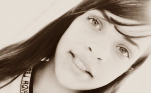 Deixe que falem mal de mim. As pessoas costumam criticar quem elas querem ser ♪