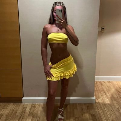 7chxrley's profile picture. OF Content Creator 🍓 21 MDNI #nsfw 💜