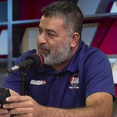 Humorista, hago humo.
Productor musical.
Comunicador.
Guionista.
Homebrewer.