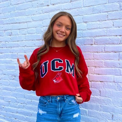 MIF/OF • BC Peppers 18u- Wallace • Warsaw High School ‘26 • Jeremiah 29:11 • UCM Softball Commit ❤️🖤 • tannahowe12@gmail.com •
