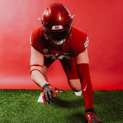 Loyola Academy football‘25| 2024 Captain | Defensive line | 6’4 270 lbs | 80 inch Wingspan | 4.90 laser 40 |3.5 GPA |
