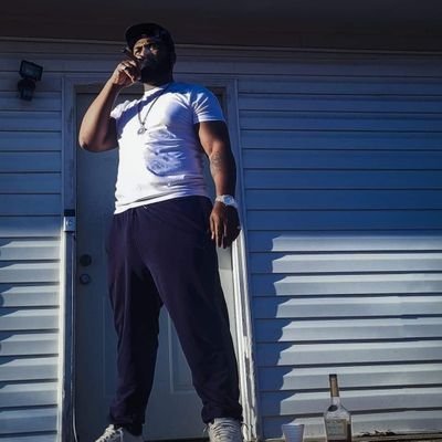 yeah its me I don't sell content I create it, now who wanna create somethin?????