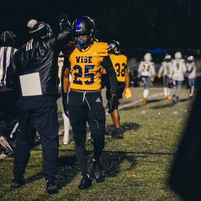 C/O 2026 | Dr. Henry A Wise HS| (S, NICKLE, HYBRID) 6'0 | 3.2Cum | 🤼♂️ | kingjt44@icloud.com