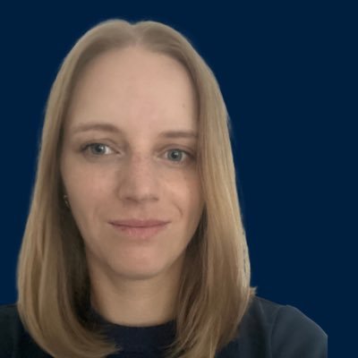 Ex-legal professional | 15+ years of writing stories | Now I turn your invisible expertise into content that builds opportunities.