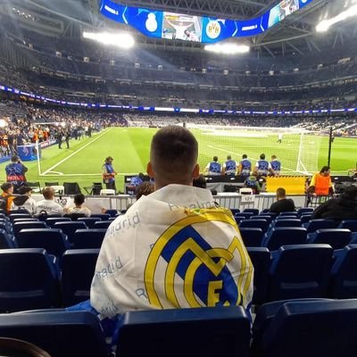 REAL MADRID⚪ Tengo un canalhttps://www.youtube.com/https://www.youtube.com/@Mellamanalexgrao23