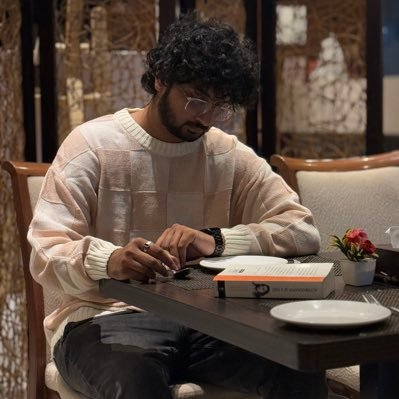 AtharvagR's profile picture. Writer & Film Critic Analyst | Big Boss 13 Siddharth Shukla | Big Boss 18 Karanveer Mehra |