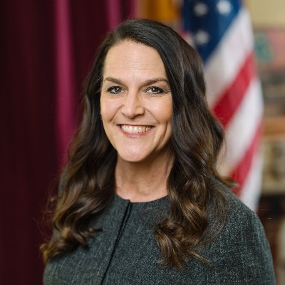 Official account of the Lt. Governor of Iowa. Serving with @IAGovernor.