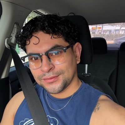 _edwardgdlc's profile picture. Don't worry, be happy. 🙌🏻