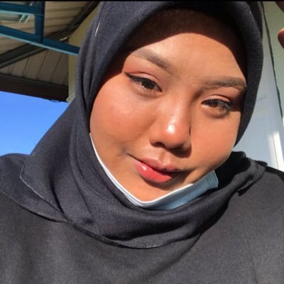 Miss Natasya Mary🦋am old money collector buying old coins and old money DM
