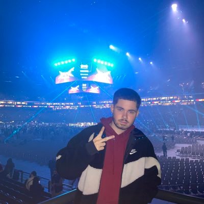 liryxyo's profile picture. 