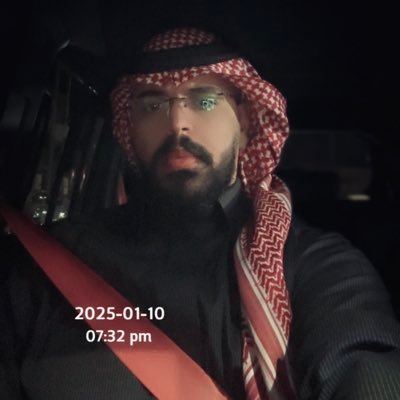 وعلى سبيل الالم قطعه من قلبي في احد القبور :'♡̷̷̷̷̷̷̷♡̷̷̷̷̷̷̷