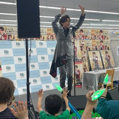 7221Nknk's profile picture. 息子のとしおことミニレオンが新浜レオンくん推し レオンくんにレオン2世と呼んでもらってます💚